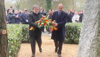 Homenaje a las víctimas del accidente aéreo sobre La Planche (1973)