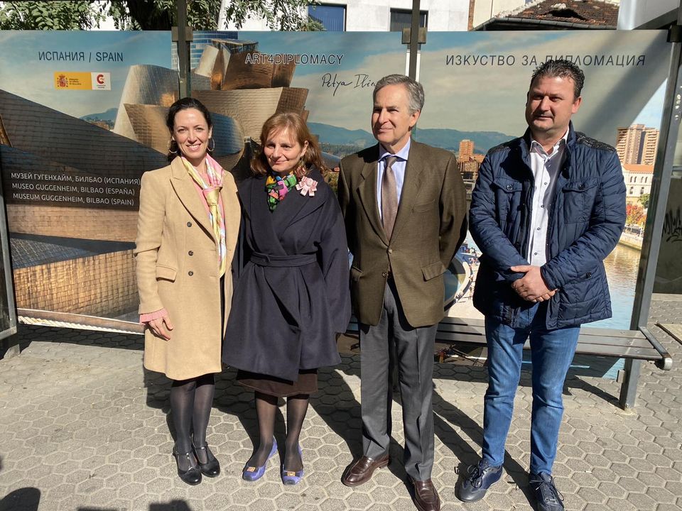 ART4DIPLOMACY.jpg