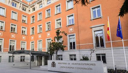 Convocatoria de plazas para el acceso a la Carrera Diplomática 2025